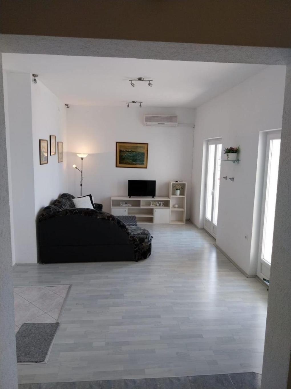 Apartments Josip Baska Voda Exterior photo